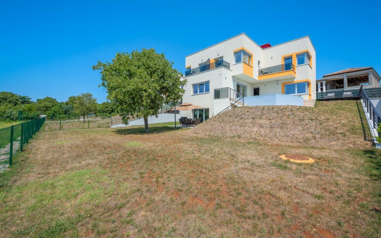 Villa Magnolija Pula Bagian luar foto
