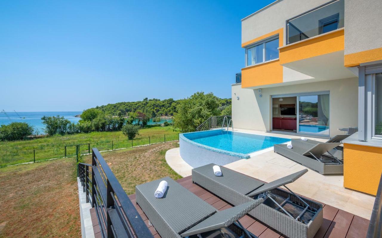 Villa Magnolija Pula Bagian luar foto