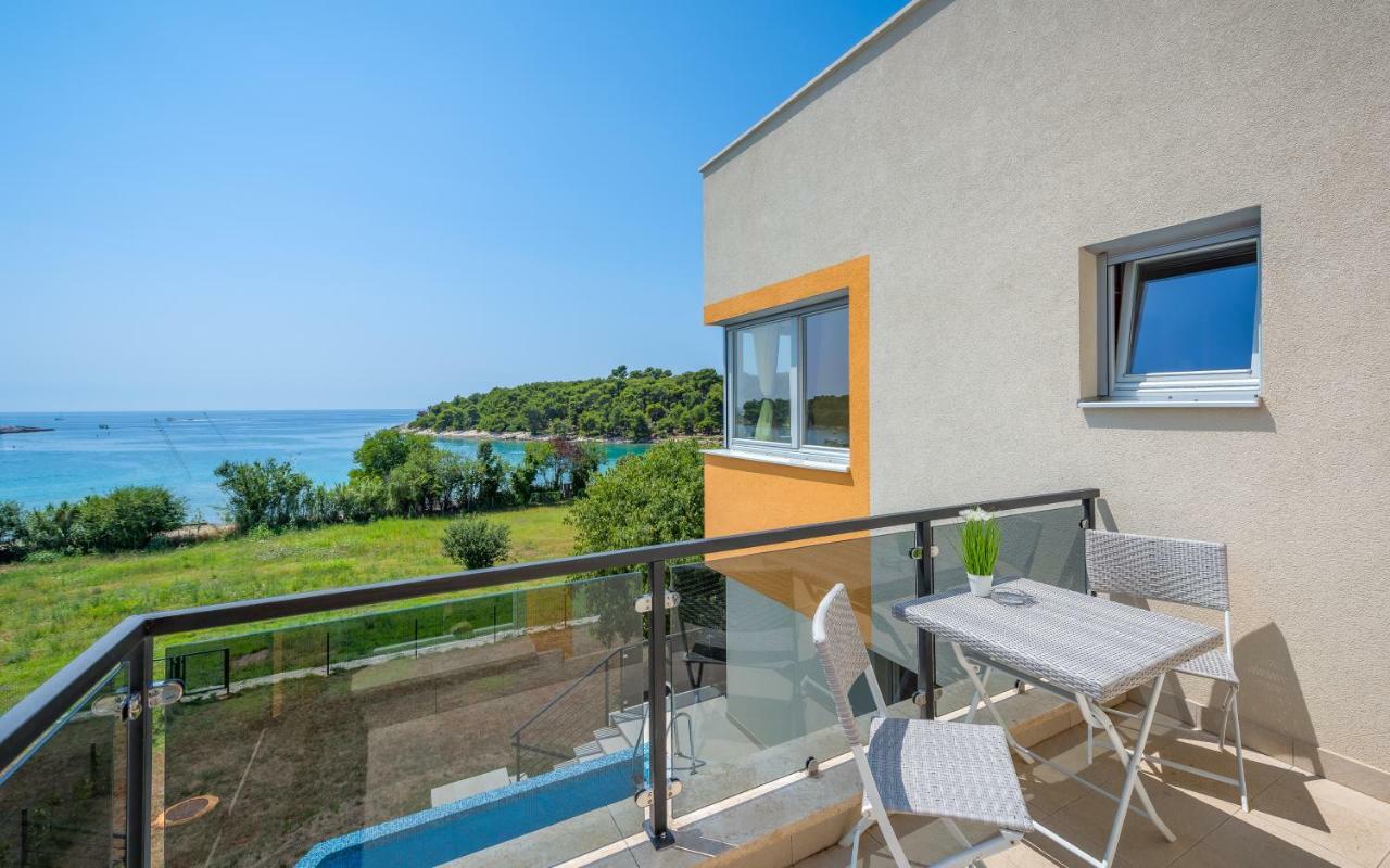 Villa Magnolija Pula Bagian luar foto